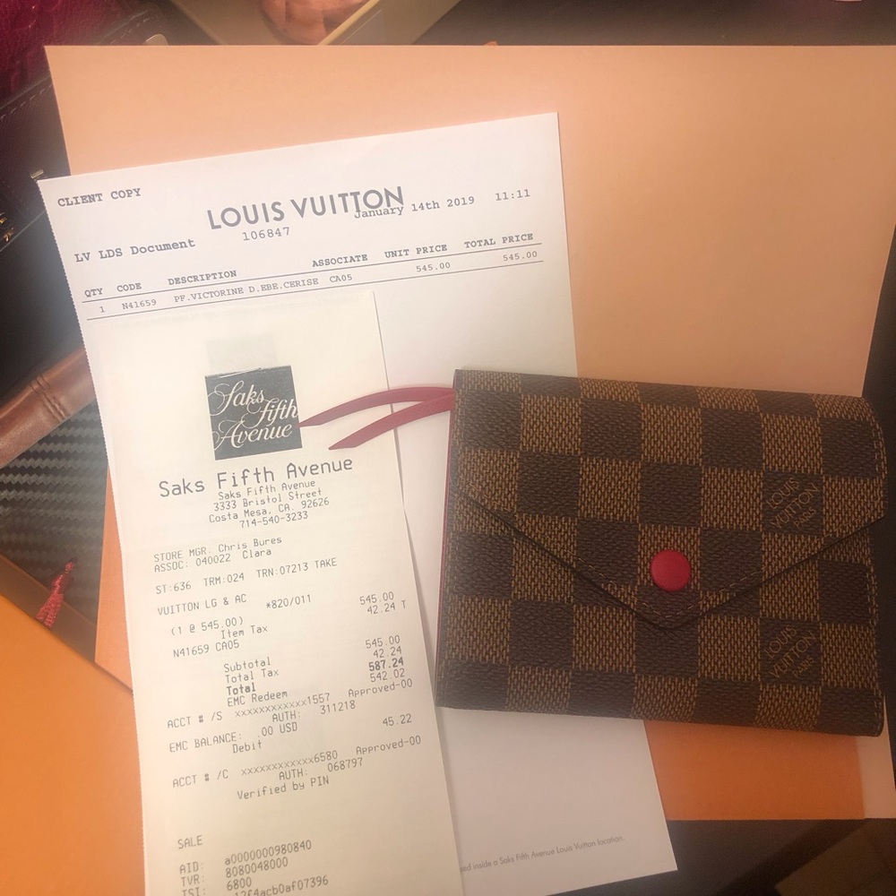 AUTHENTIC VICTORINE WALLET